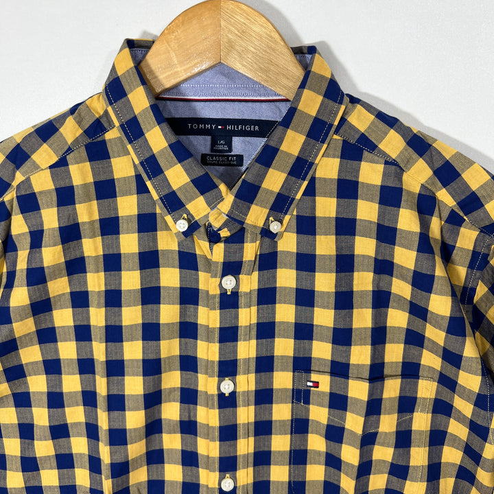 TOMMY HILFIGER CLASSIC FIT BUTTON DOWN CHECKERED SHIRT