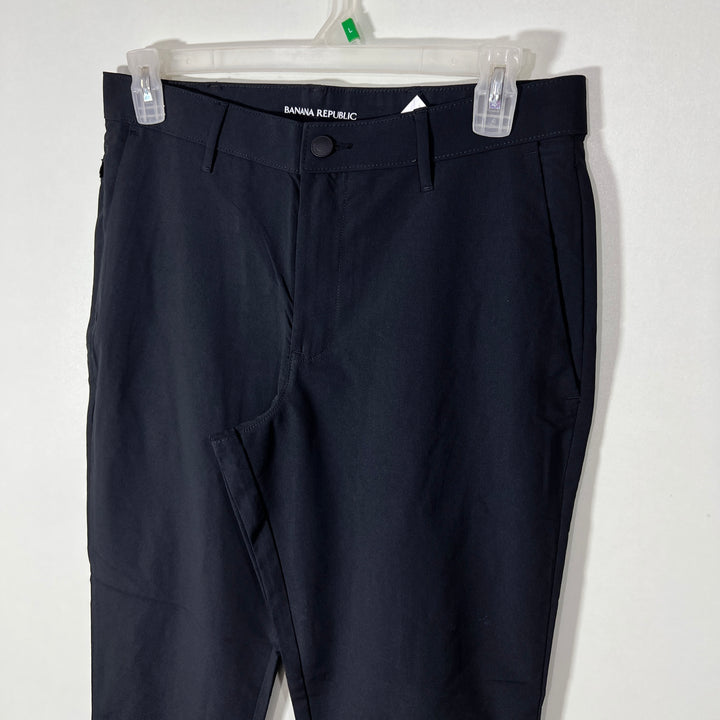 BANANA REPUBLIC STRAIGHT FIT PERFORMANCE PANT WITHOUT STRETCH BLACK COLOUR