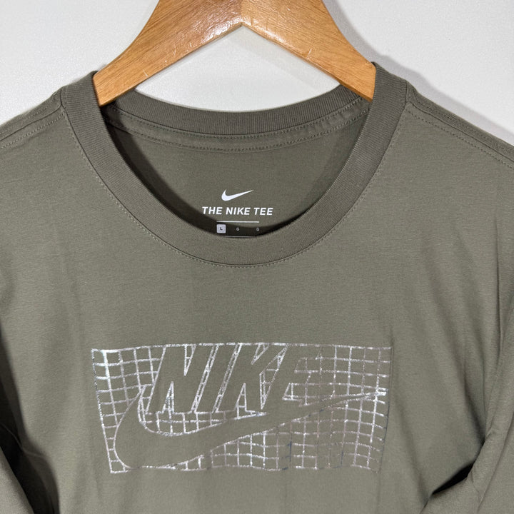NIKE STANDARD FIT LONG SLEEVES COTTON TSHIRT BRAND NEW