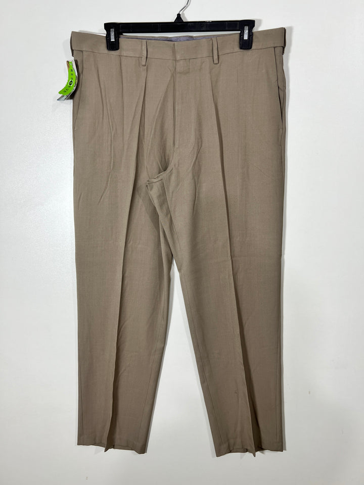 HAGGAR CLASSIC FIT HIDDEN COMFORT WAISTBAND PREMIUM STRETCH DRESS PANT BRAND NEW WITH STRETCH