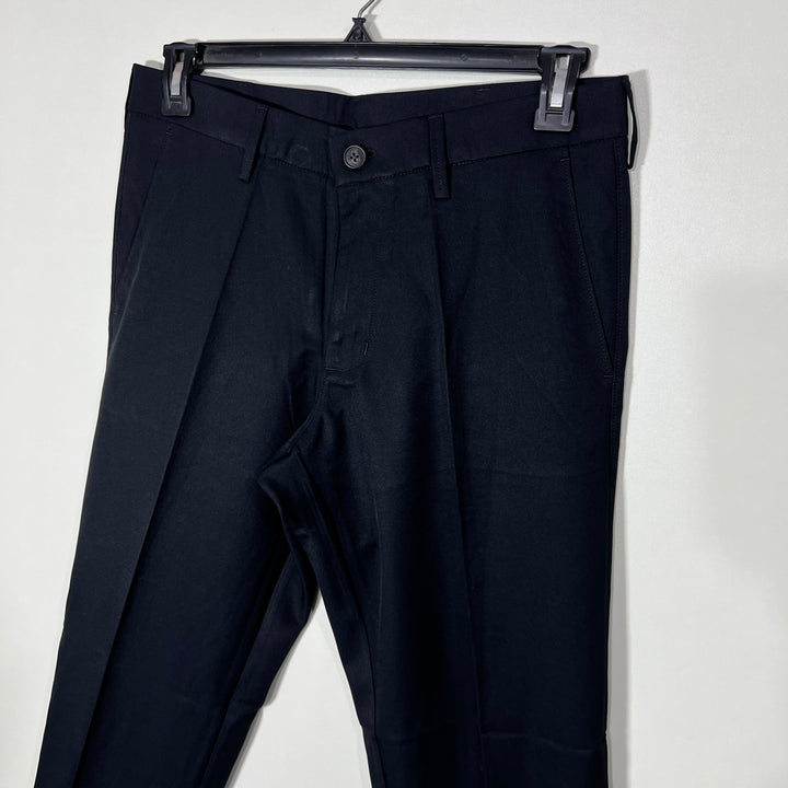 HAGGAR STRAIGHT FIT PERFORMANCE PANT WITHOUT STRETCH