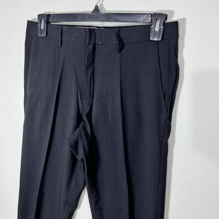 HAGGAR STRAIGHT FIT DRESS PANT WITH STRETCH