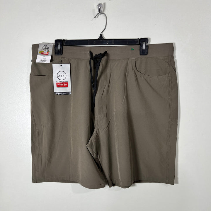 WRANGLER HYBRID SHORT BRAND NEW