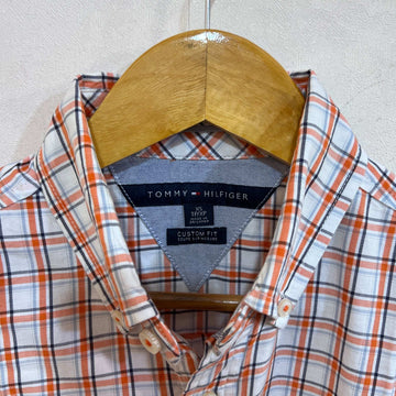 TOMMY HILFIGER CUSTOM FIT BUTTON DOWN CHECKERED SHIRT WITH STRETCH - JS BROTHERS
